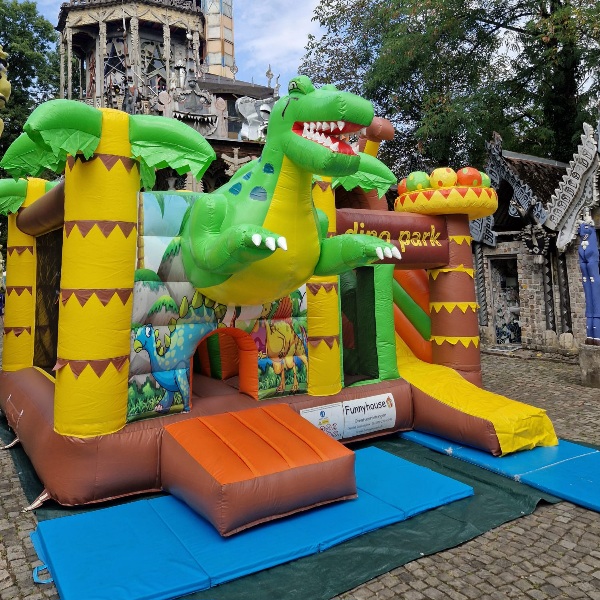 Hüpfburg Dinopark